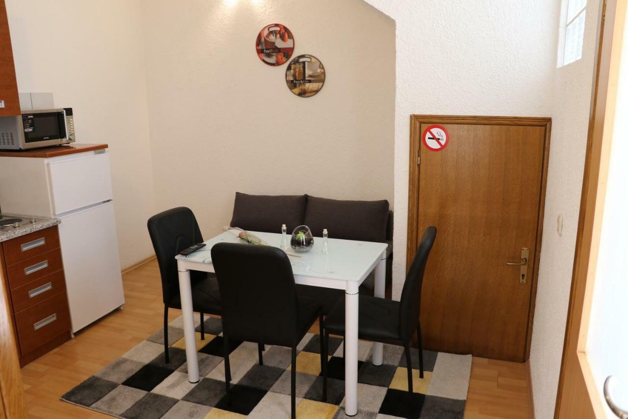 Guesthouse Mario โคเรนนิซา ภายนอก รูปภาพ