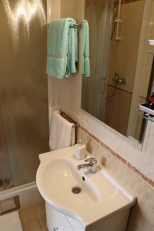 Guesthouse Mario โคเรนนิซา ภายนอก รูปภาพ